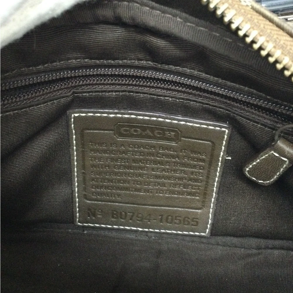 GUC Coach Signature Canvas Crossbody Bag in Khaki Tan